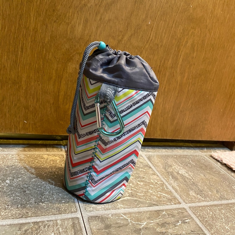 Thirty One insulated drink carrier